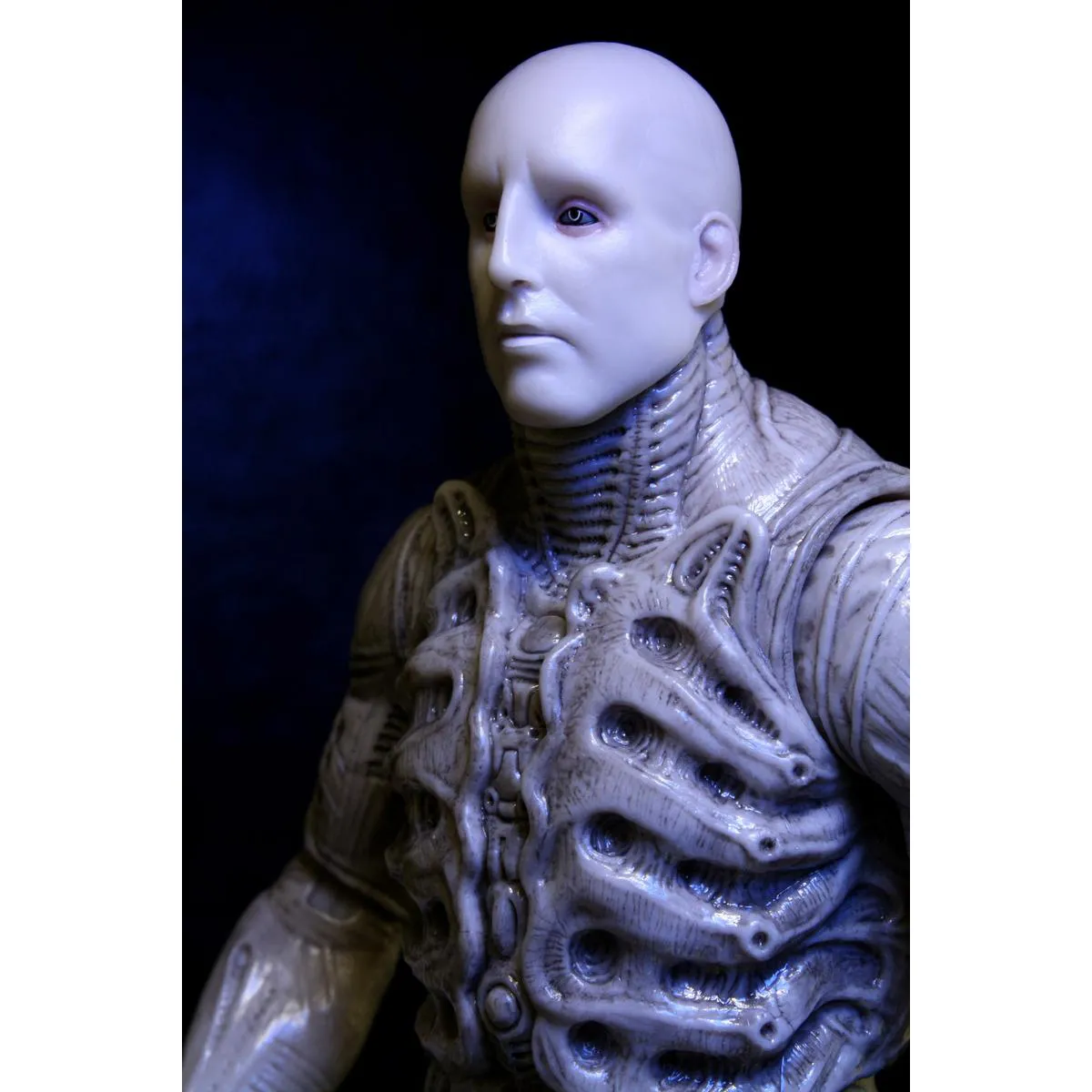 PROMETHEUS: Series 1 Engineer (Pressure Suit) 7-Inch Scale Deluxe Action Figure